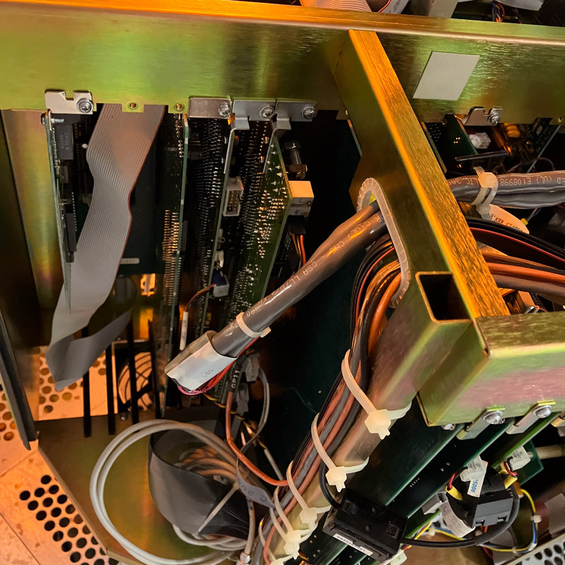 KLA Surfscan 6220 Particle Defect System