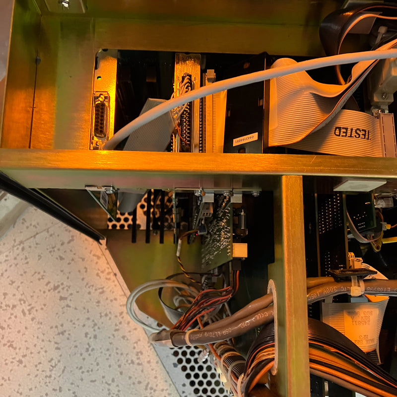 KLA Surfscan 6220 Particle Defect System