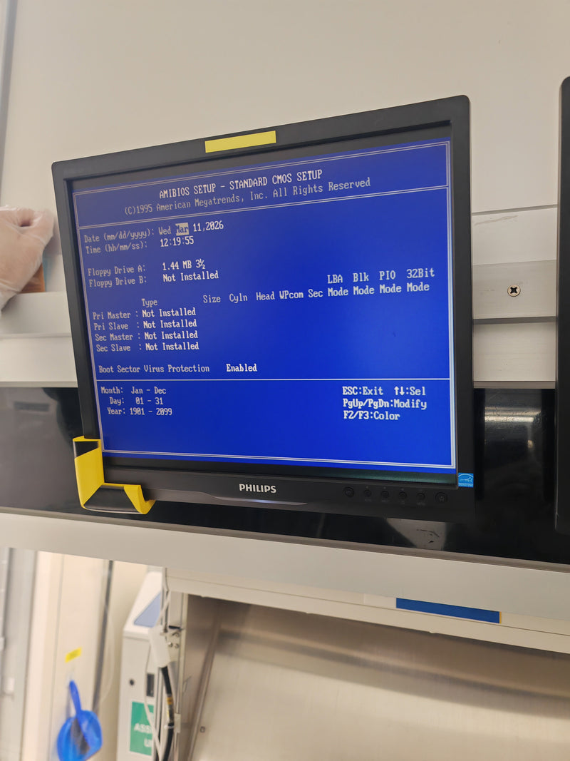 KLA Surfscan 6220 Particle Defect System