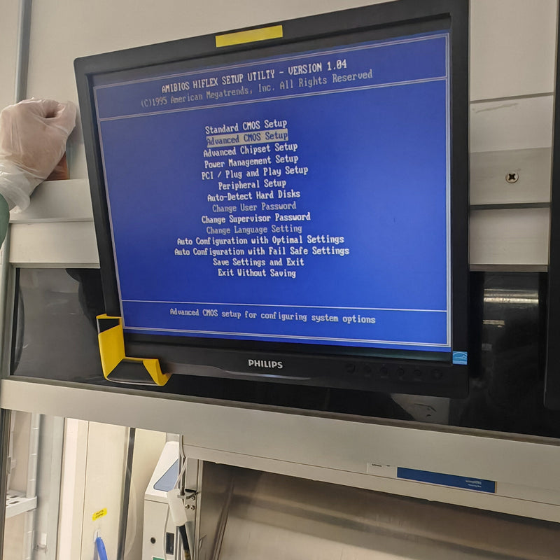 KLA Surfscan 6220 Particle Defect System