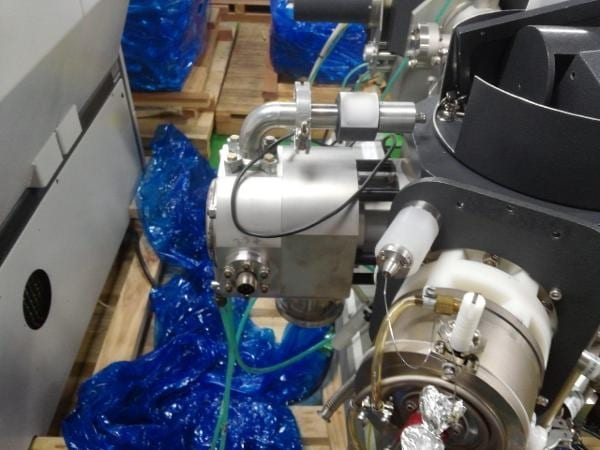 Cameca IMS 6 F SIMS (Secondary Ion Mass Spectrometer)
