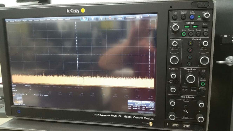 Teledyne LeCroy LabMaster 945 SZi-A Digital Oscilloscope