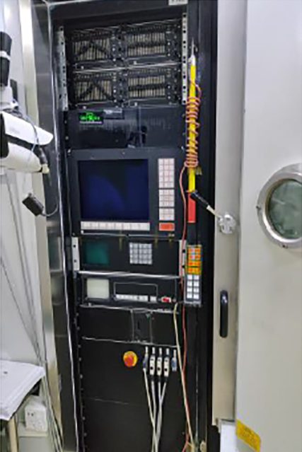 Leybold APS 1104 Evaporator