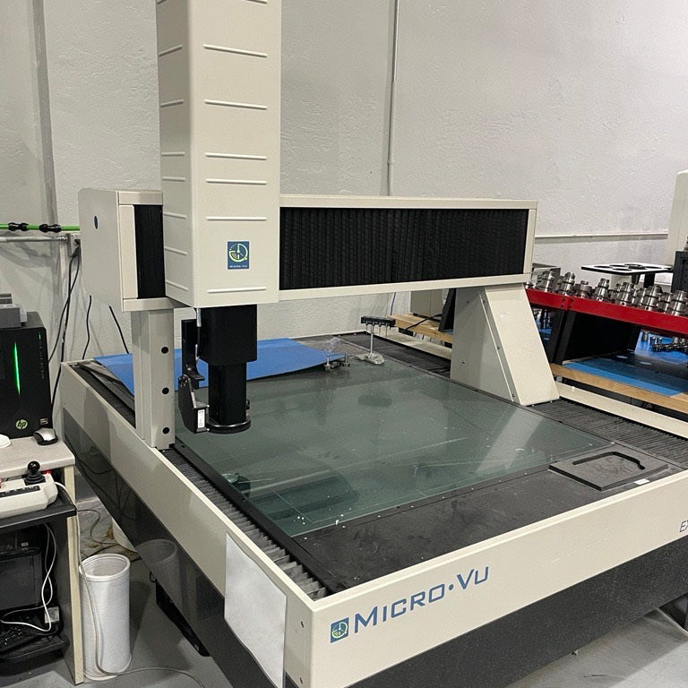 MicroVu Excel 1054 UC Measuring Machine