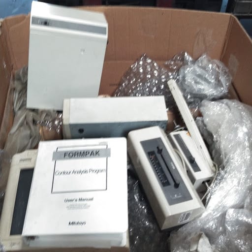 Mitutoyo CV 500 Contour Measuring Machine