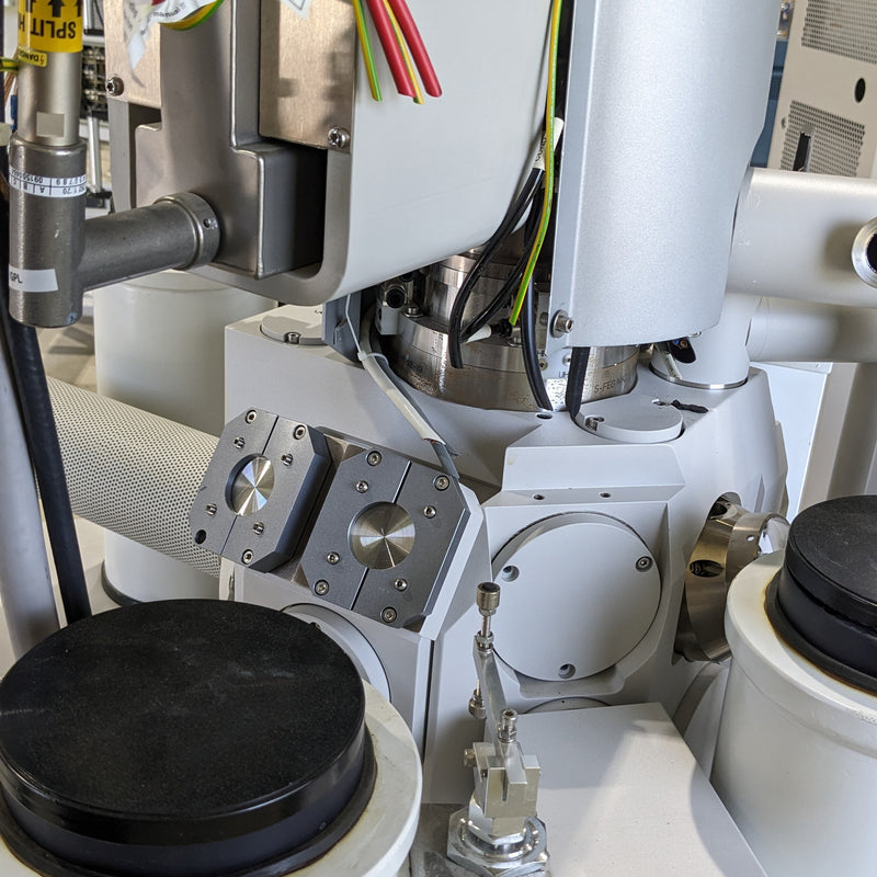 Nova NanoSEM 230 FE-SEM (Field Emission Scanning Electron Microscope)
