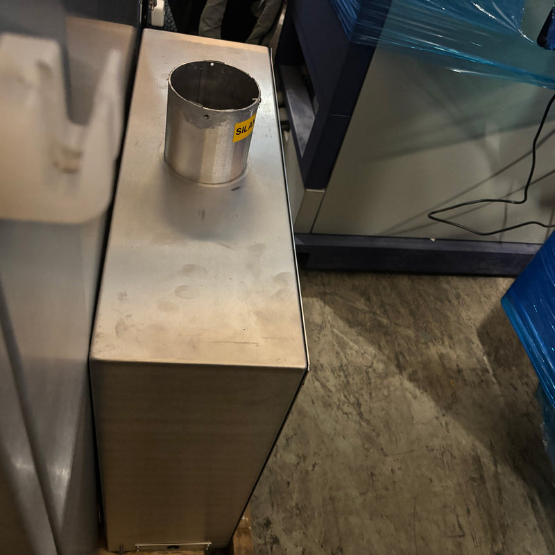 Oxford 800 PECVD (Plasma-Enhanced Chemical Vapor Deposition)