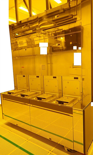 Tel Clean Track Lithius Coater / Developer