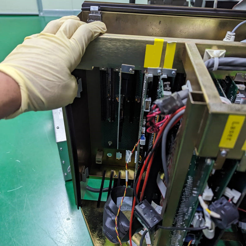 KLA Surfscan 6220 Particle Defect System