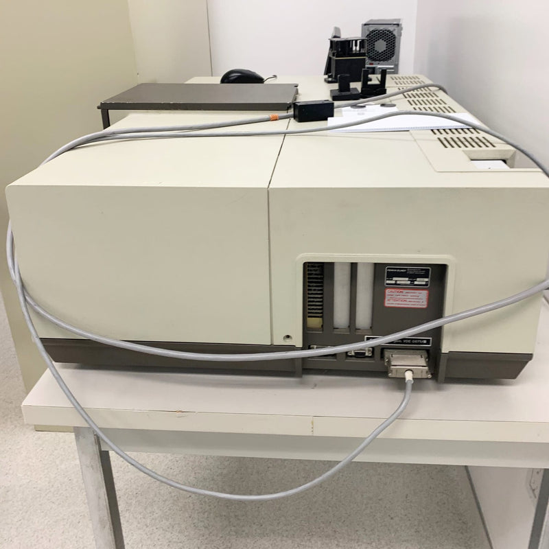 Perkin Elmer Lambda 900 Spectrometer