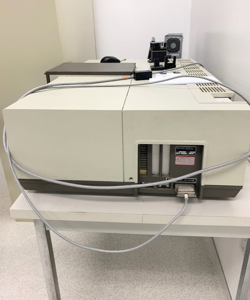 Perkin Elmer Lambda 900 Spectrometer