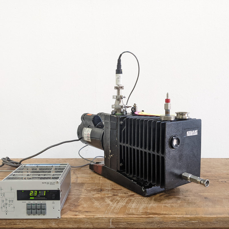 Pfeiffer / Alcatel 2033 C P1 Vacuum Pump