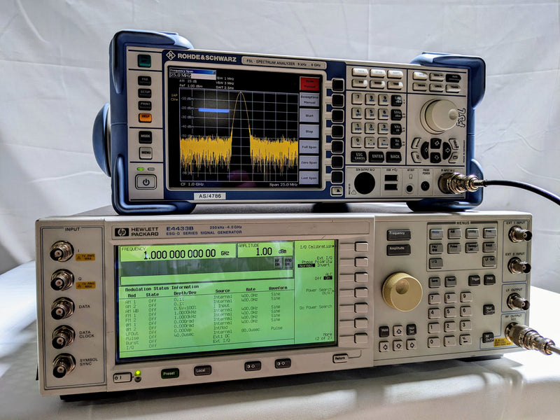 Agilent E 4433 B ESG D Series Signal Generator