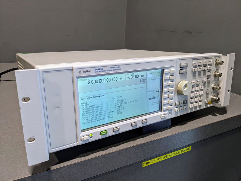 Agilent E 4425 B ESG AP Series Signal Generator