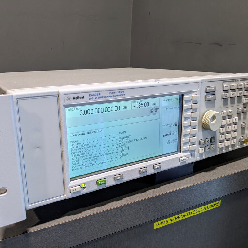 Agilent E 4425 B ESG AP Series Signal Generator