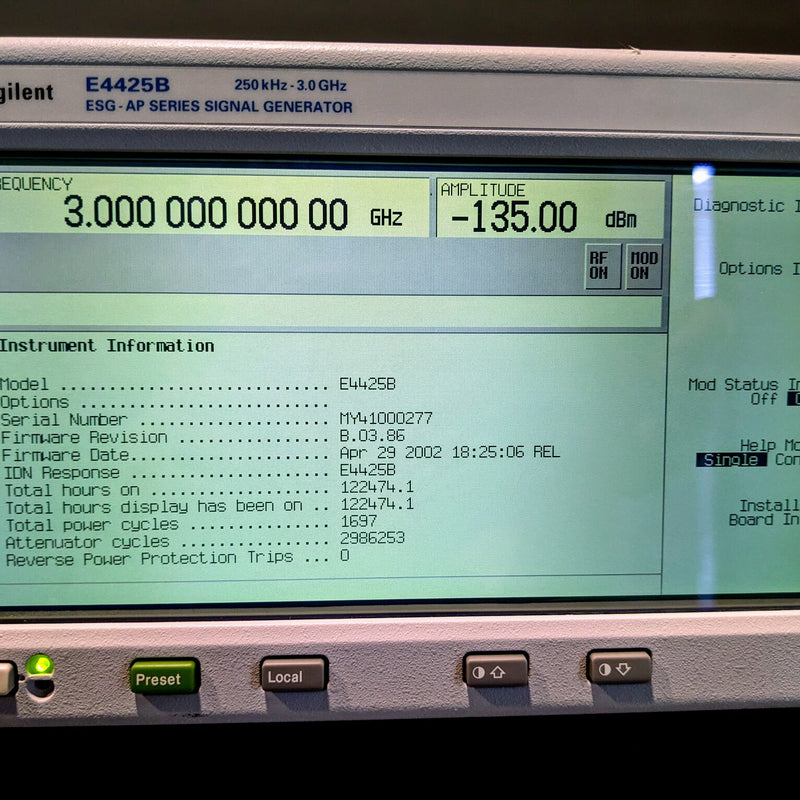 Agilent E 4425 B ESG AP Series Signal Generator