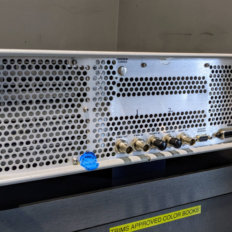 Agilent E 4425 B ESG AP Series Signal Generator