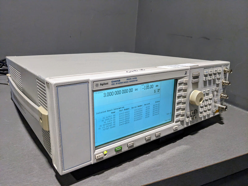 Agilent E 4425 B ESG AP Series Signal Generator
