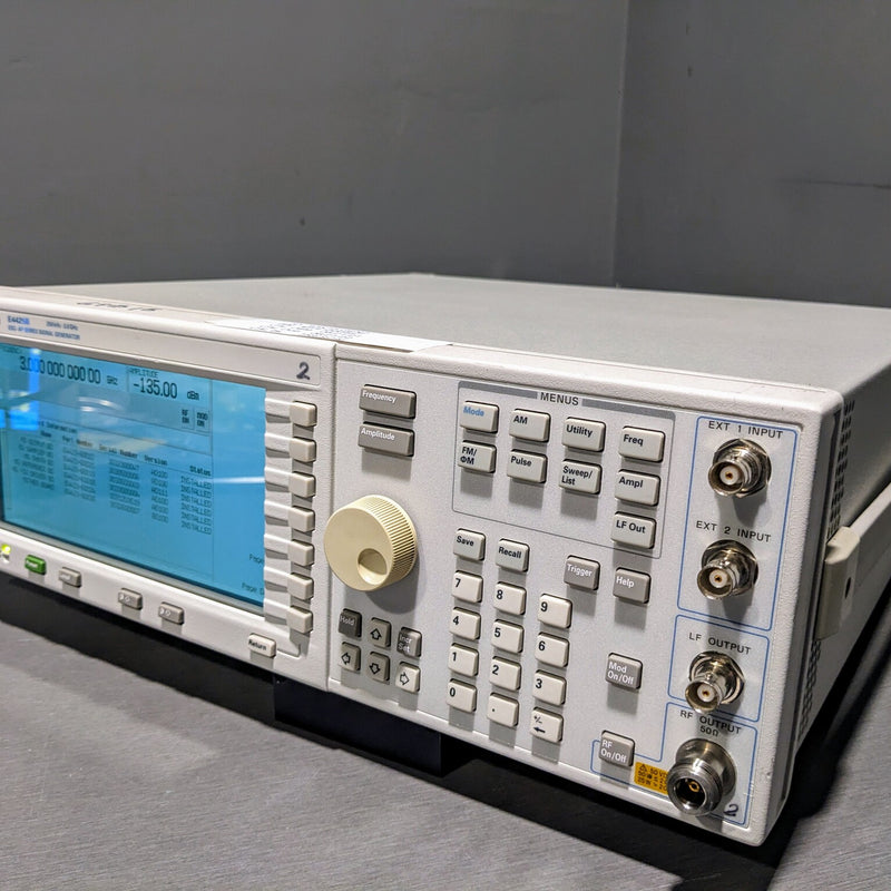 Agilent E 4425 B ESG AP Series Signal Generator