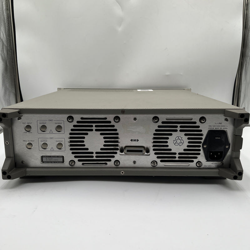 Agilent 8134 A Pulse Generator