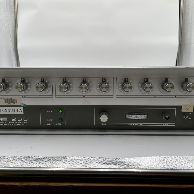 PTS 200 Frequency Synthesizer