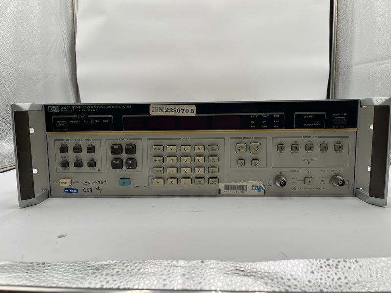 Agilent 3325 A Synthesizer / Function Generator