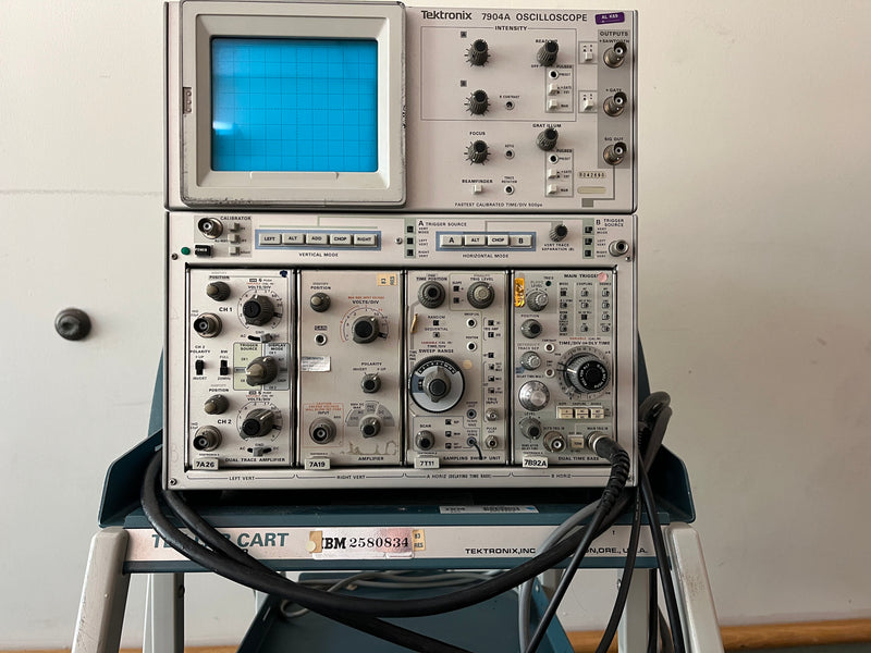 Tektronix 7904 A Oscilloscope
