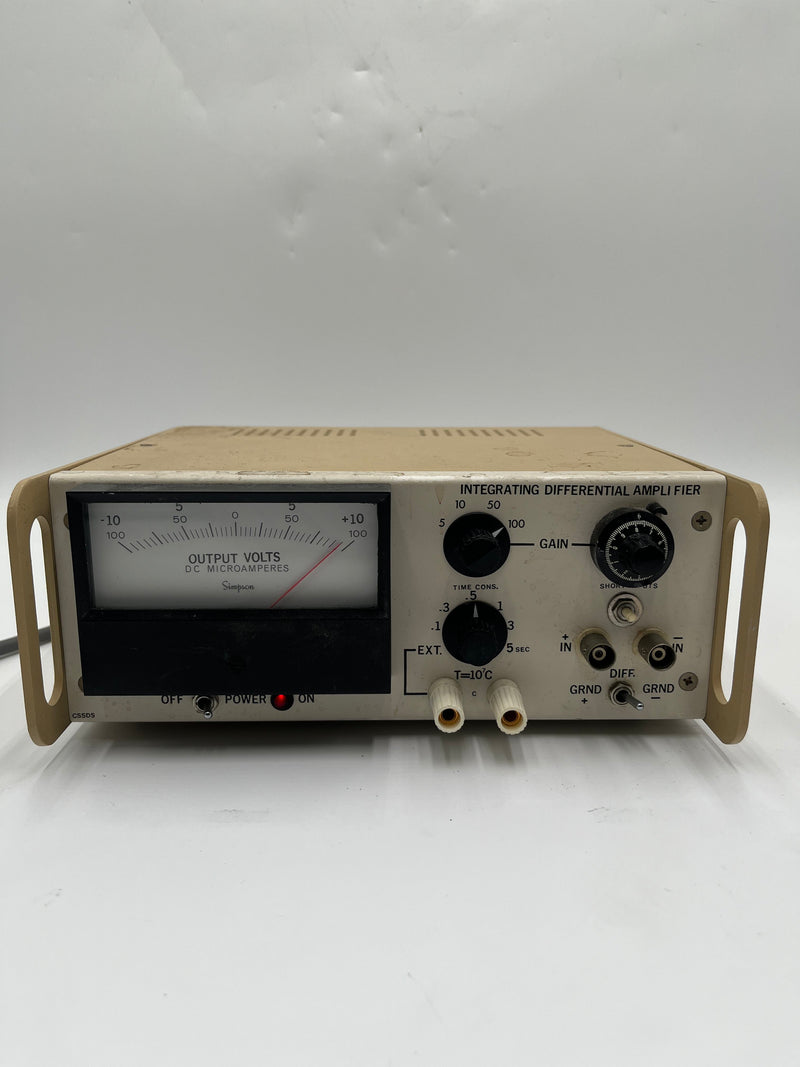 Simpson Integrating Differential Amplifier