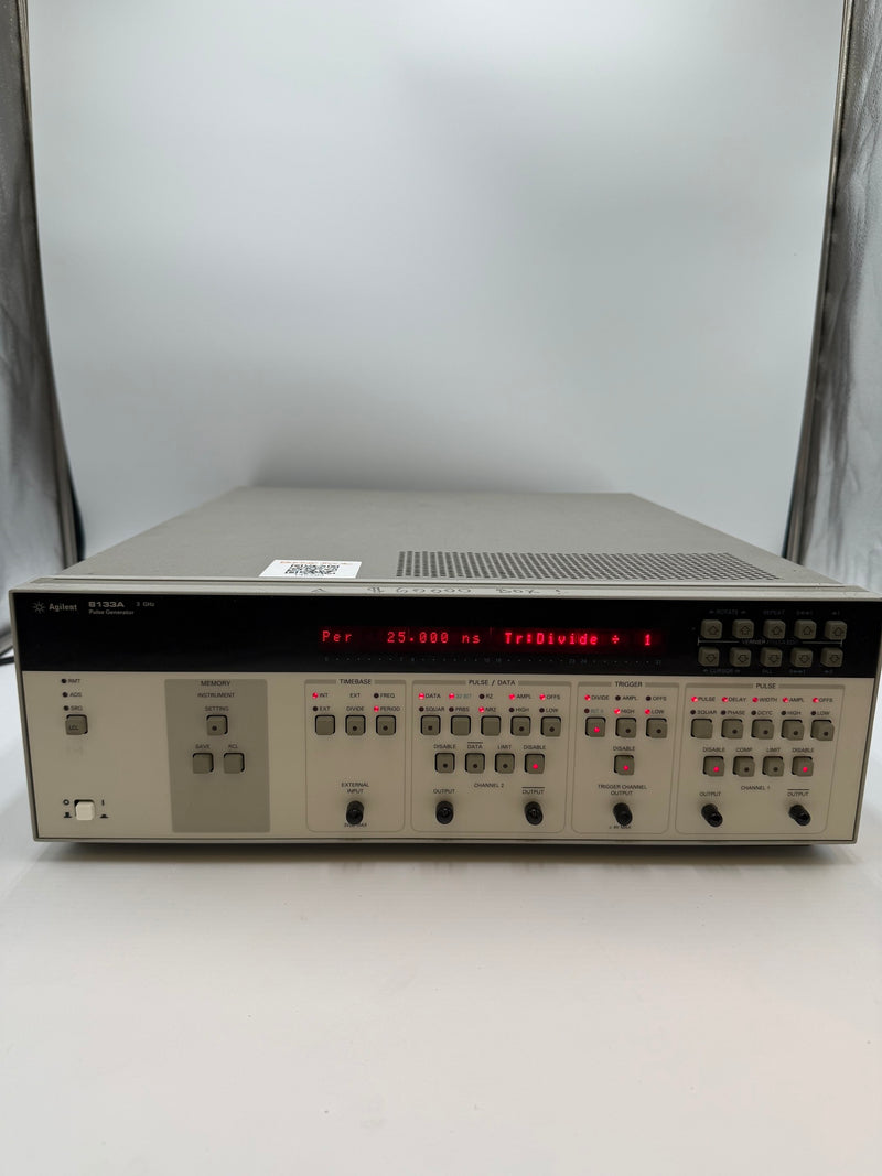 Agilent 8133 A Pulse Generator
