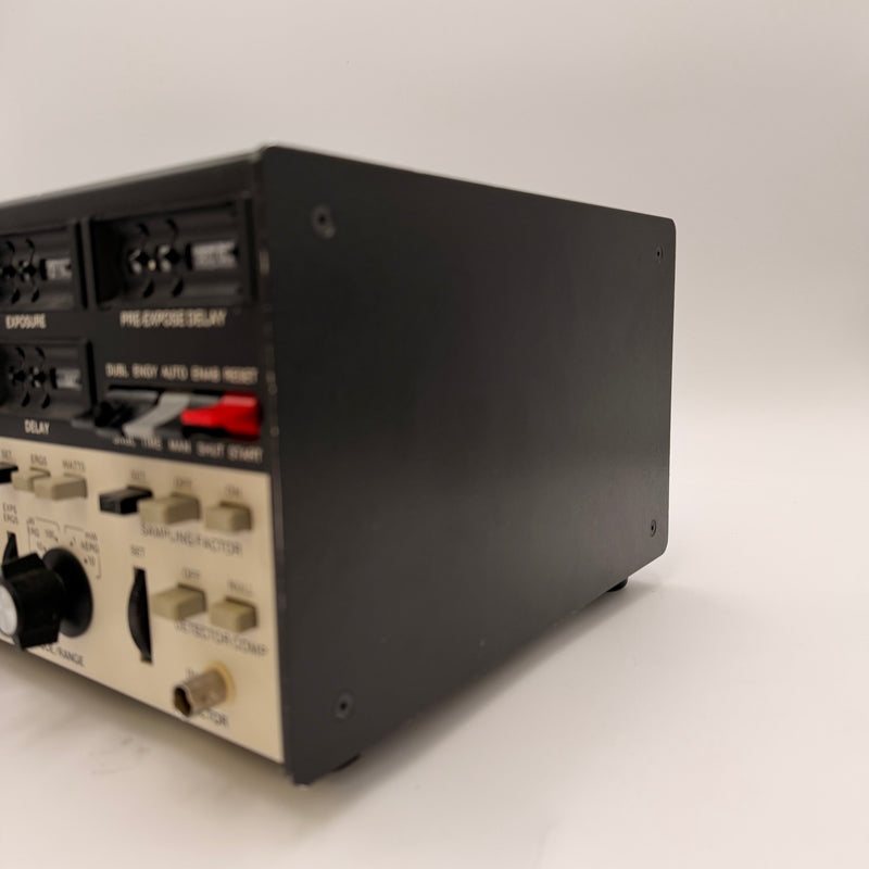 Newport 880 Universal Shutter System
