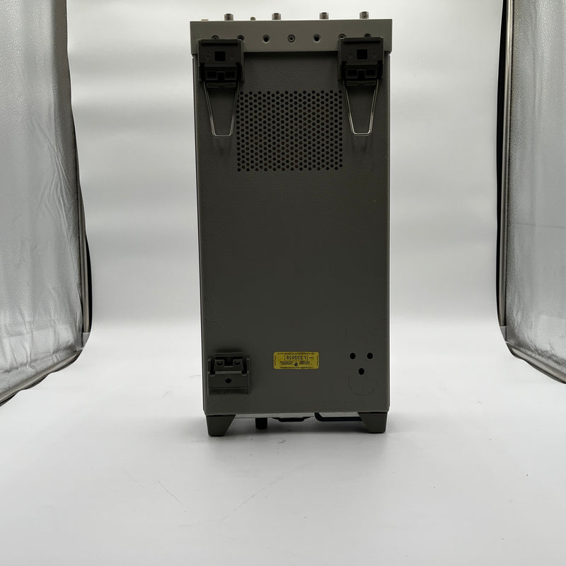 Agilent 8112 A Pulse Generator