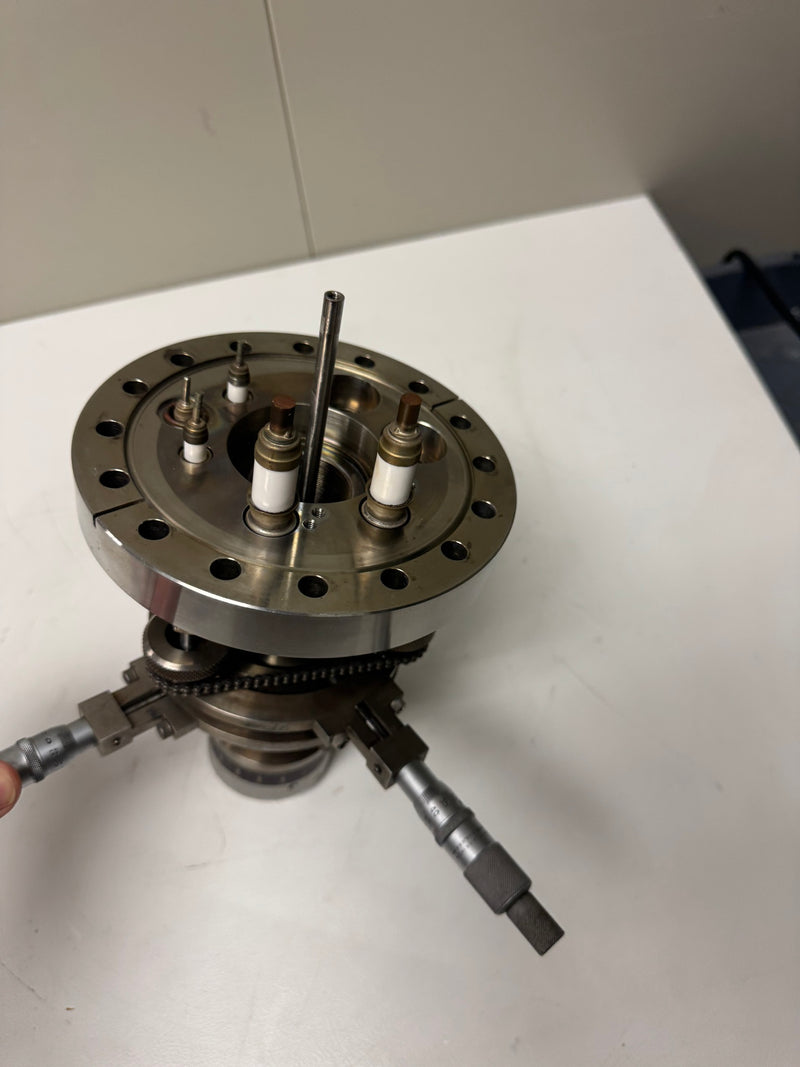 PHI 10 502 UHV Sample Manipulator
