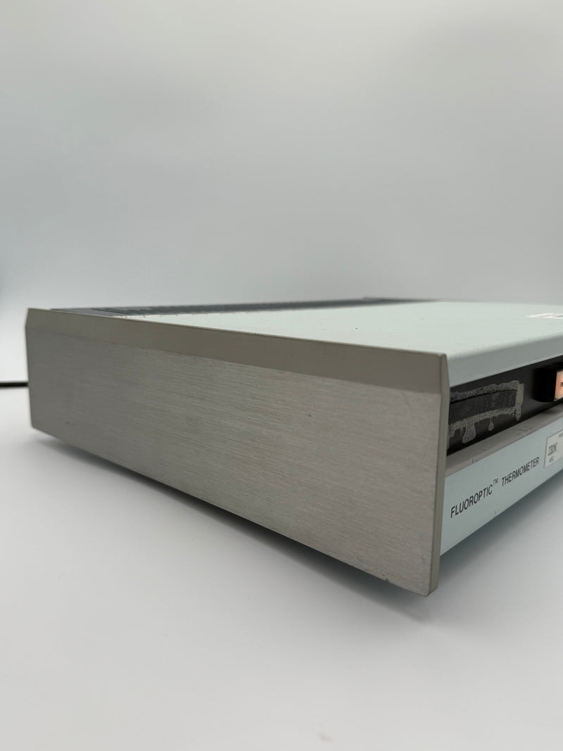 Luxtron Fluoroptic 100 A A R Thermometer