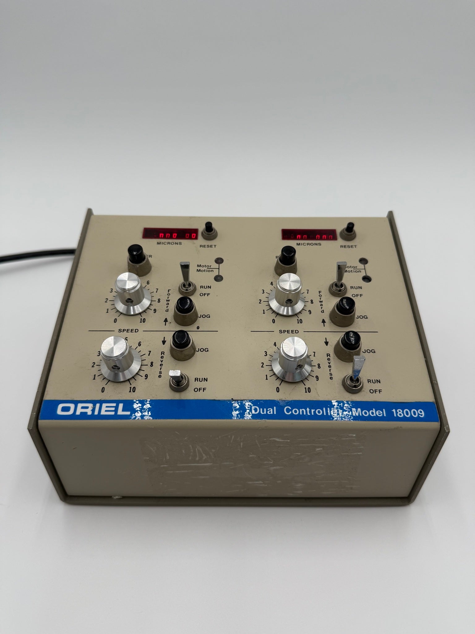 Oriel 18009 Dual Controller – Bridge Tronic Global