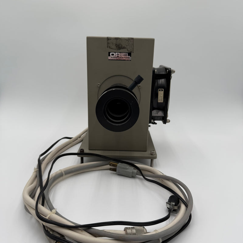 Oriel 6138 Optical Light Source