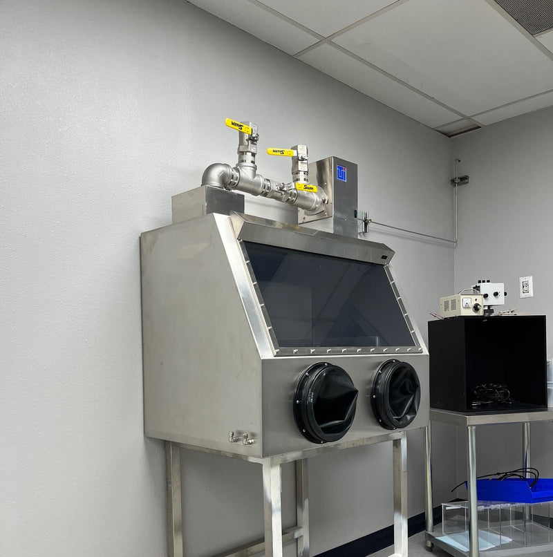 Terra Universal Smart Glovebox