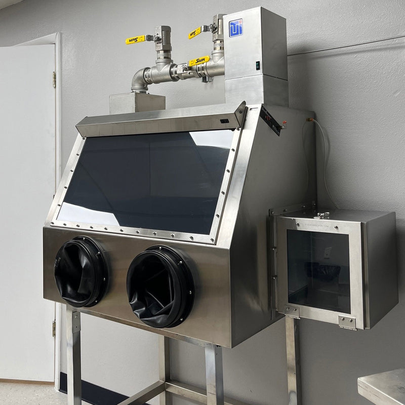 Terra Universal Smart Glovebox