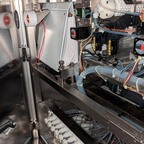 Ontrak DSS 200 Post CMP Scrubber (Chemical Mechanical Polisher)