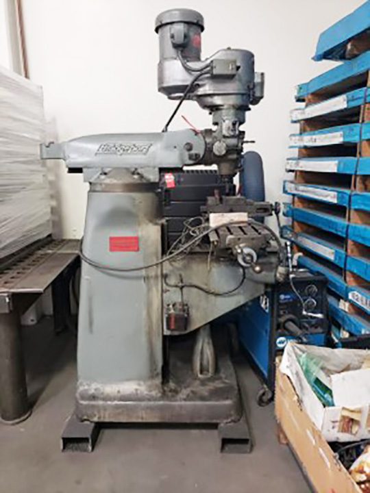 Bridgeport XA 900 Vertical Mill