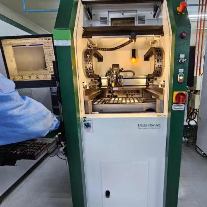 Hesse & Knipps (H&K) BJ 820 Wire Bonder