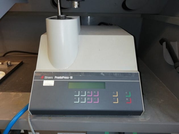 Struers ProntoPress 10