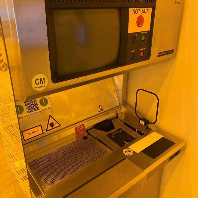 KLA Surfscan 6420 Particle Defect System