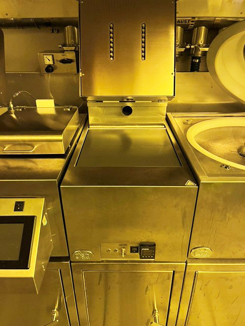 CEE 450 Spin Coater / Hot Plate