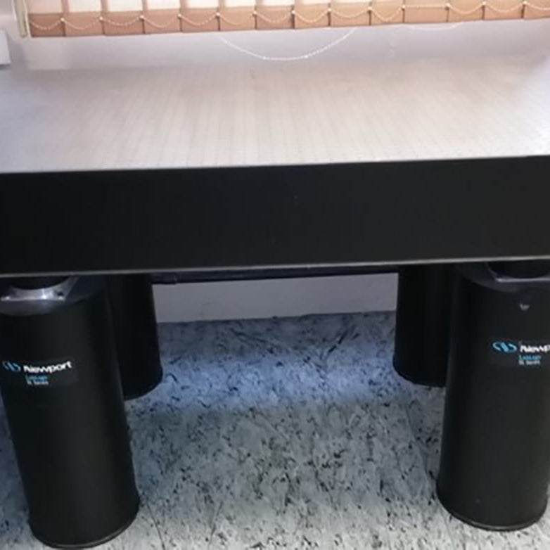 Newport RS 2000 Anti Vibration Optical Table