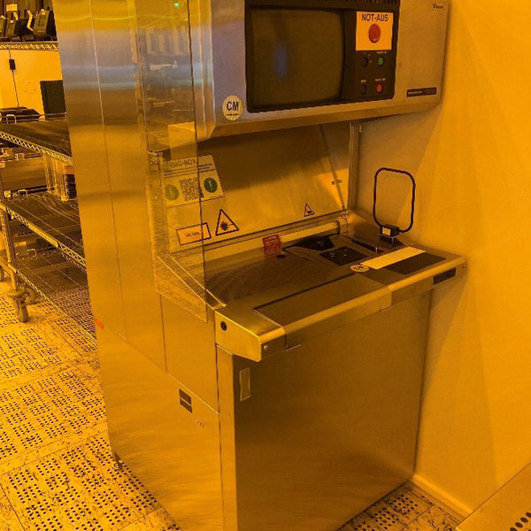 KLA Surfscan 6420 Particle Defect System