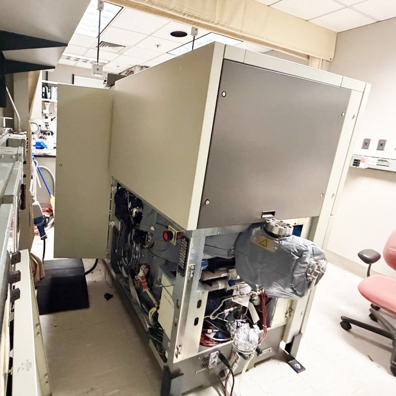 Physical Electronics Quantum 2000 Scanning ESCA Microprobe