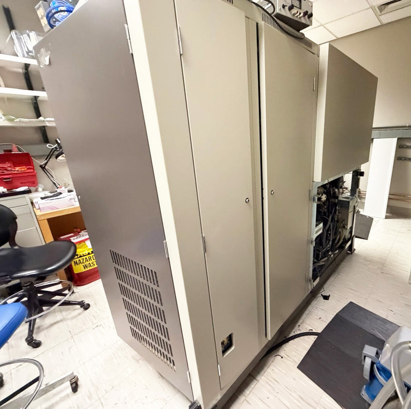 Physical Electronics Quantum 2000 Scanning ESCA Microprobe