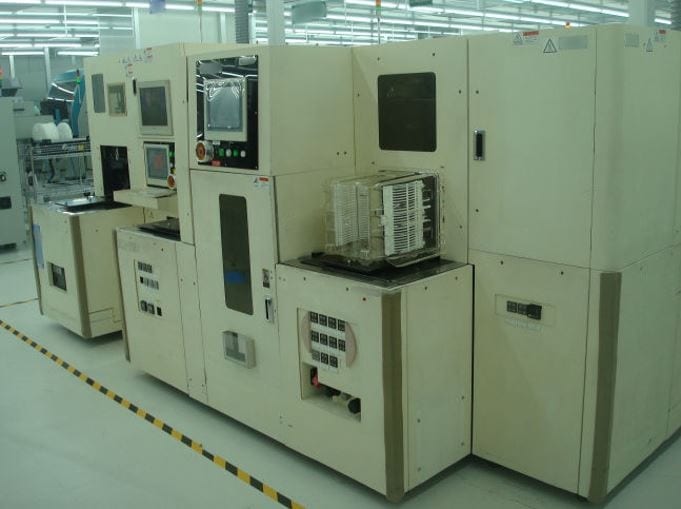 Lintec RAD 2500 F Wafer Mounter Detaper