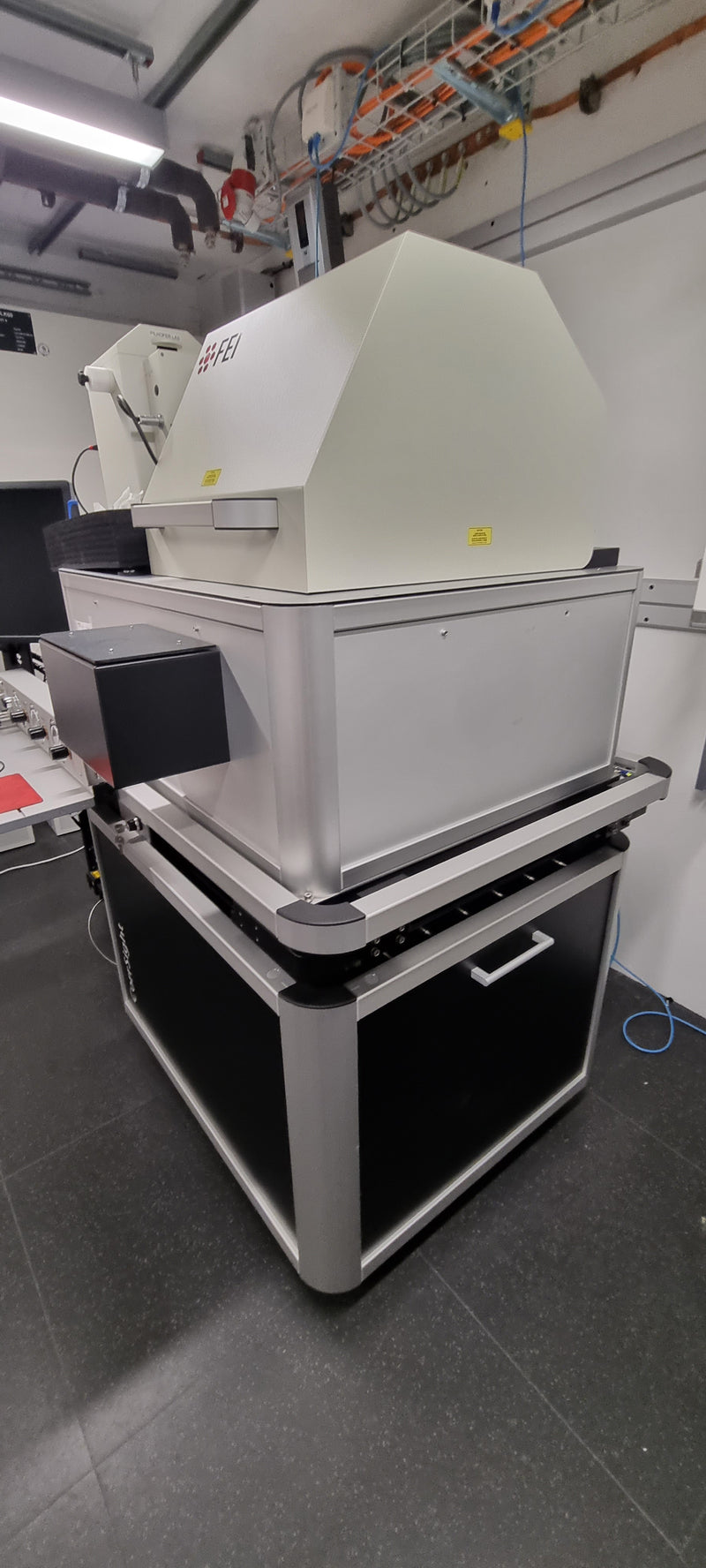 Thermo Fisher Scientific / FEI CorrSight Fully Automated Correlative Fluorescence Light Microscope System