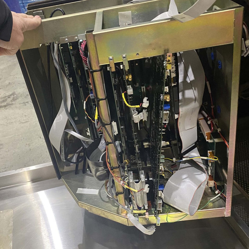 KLA Surfscan 6420 Particle Defect System